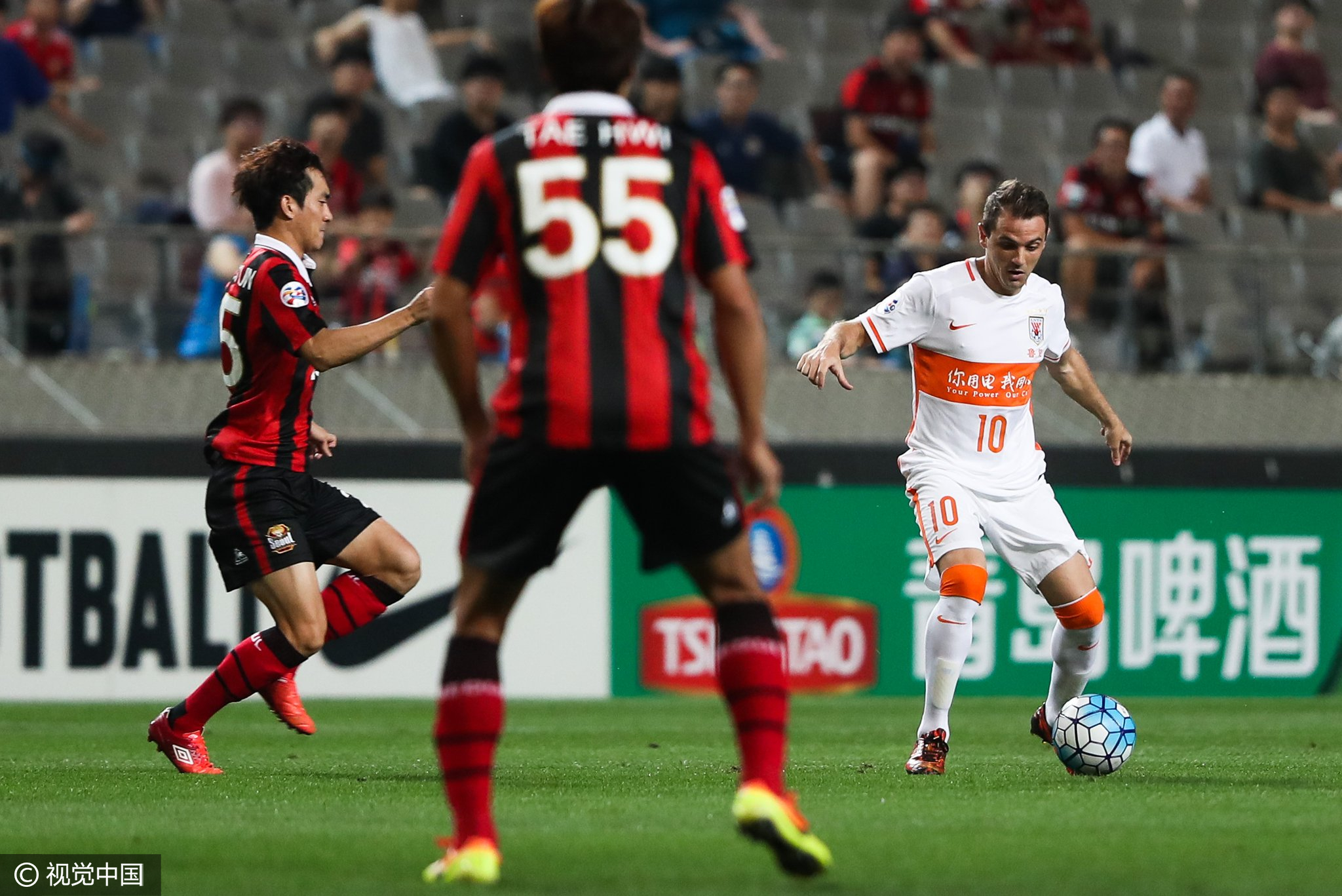 爱游戏体育app下载-关于今晨亚冠传出新动向，西汉姆主帅复盘，管理层表态：态度坚定，数据趋势出现新变化的信息-爱游戏体育app下载